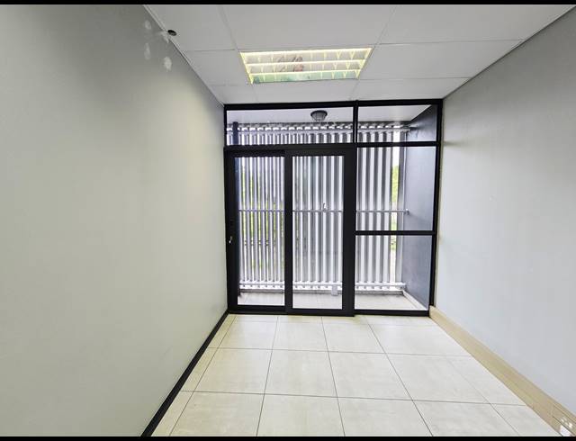 1,535M² WAREHOUSE TO LET IN LANSERIA
